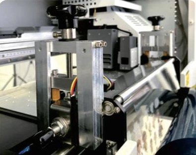 Laminating device